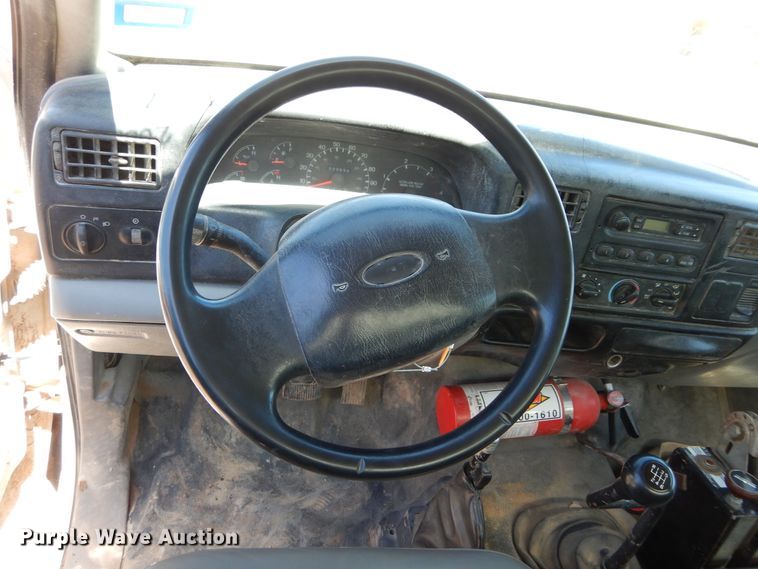 image for item HA9073 2008 Ford F650 Super Duty water truck