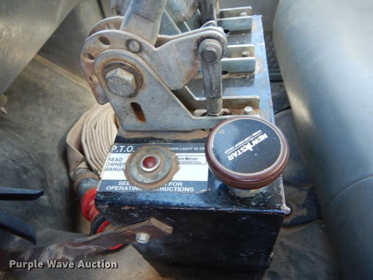 image for item HA9073 2008 Ford F650 Super Duty water truck