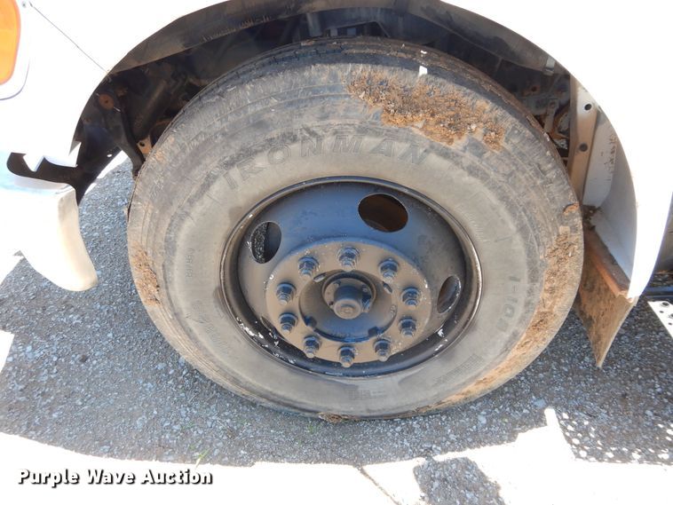 image for item HA9073 2008 Ford F650 Super Duty water truck