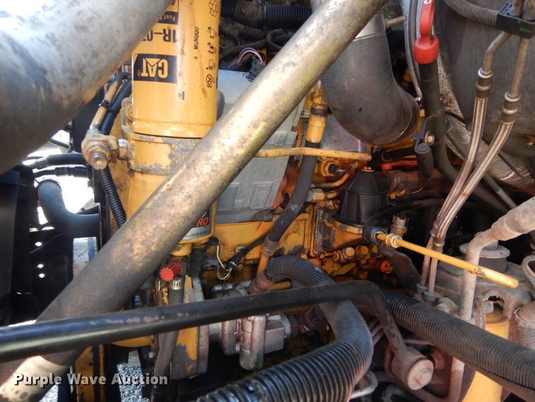 image for item HA9096 2004 GMC C7500 box truck