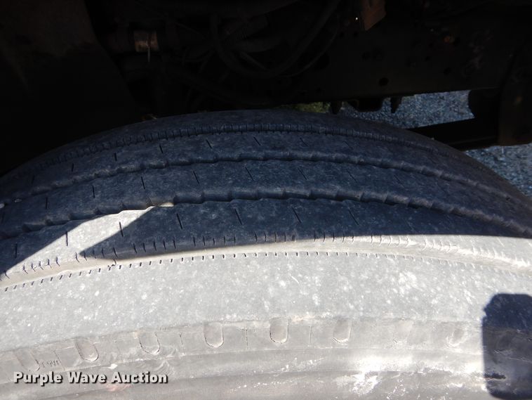 image for item HA9096 2004 GMC C7500 box truck