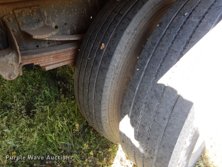 image for item HA9096 2004 GMC C7500 box truck