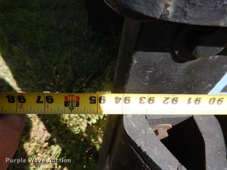 image for item HA9096 2004 GMC C7500 box truck