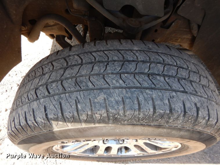 image for item HA9134 2013 Chevrolet Silverado 2500HD  utility bed pickup truck