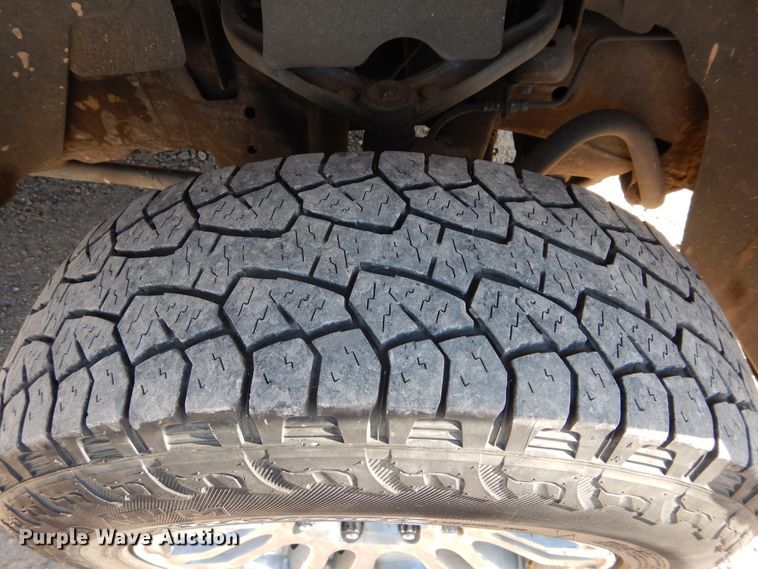 image for item HA9134 2013 Chevrolet Silverado 2500HD  utility bed pickup truck