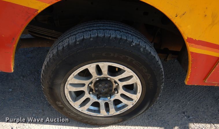 image for item HA9134 2013 Chevrolet Silverado 2500HD  utility bed pickup truck