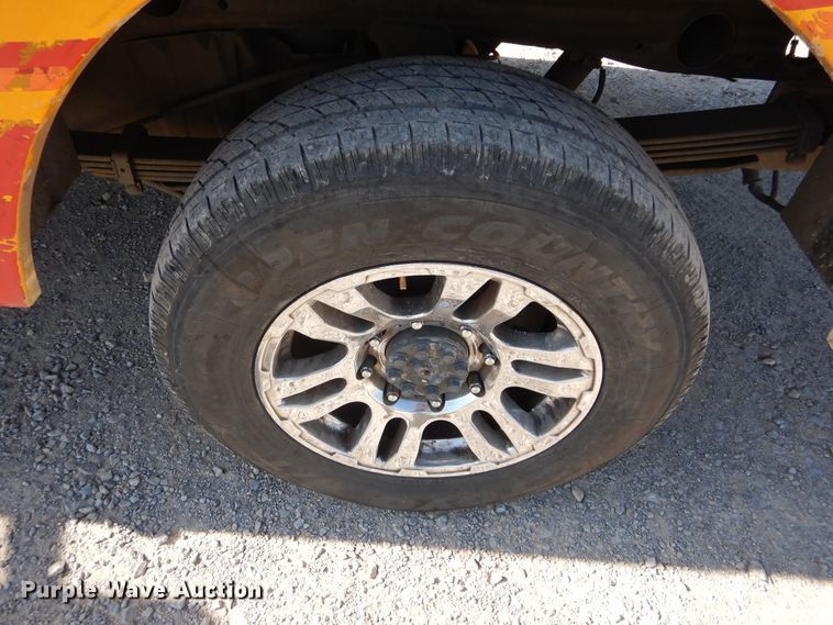 image for item HA9134 2013 Chevrolet Silverado 2500HD  utility bed pickup truck