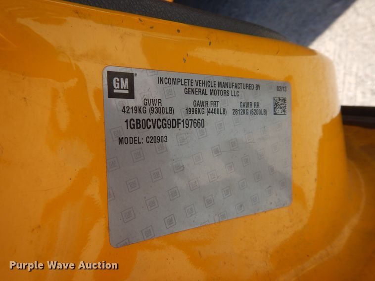 image for item HA9134 2013 Chevrolet Silverado 2500HD  utility bed pickup truck