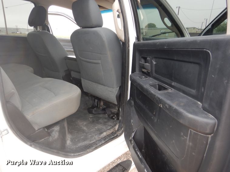 image for item HC9014 2013 Dodge Ram 5500HD Crew Cab truck cab and chassis