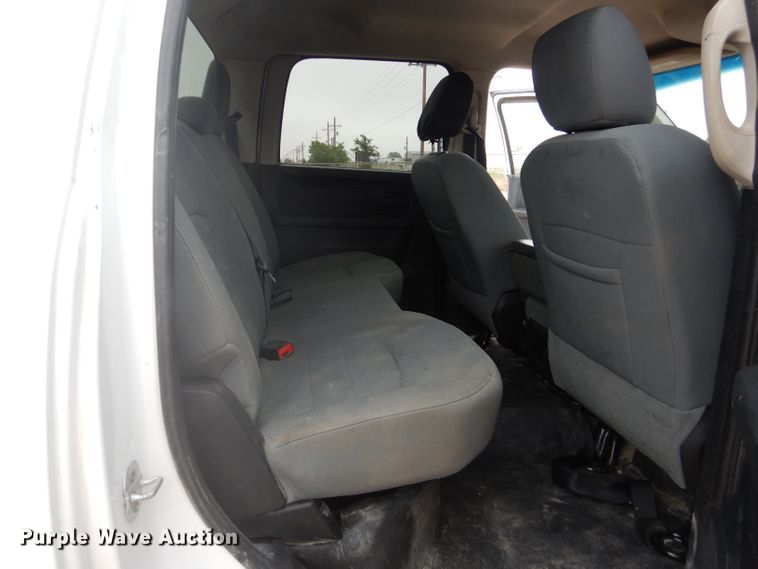 image for item HC9014 2013 Dodge Ram 5500HD Crew Cab truck cab and chassis