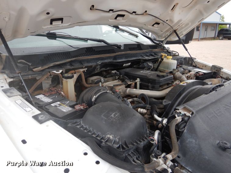 image for item HC9014 2013 Dodge Ram 5500HD Crew Cab truck cab and chassis