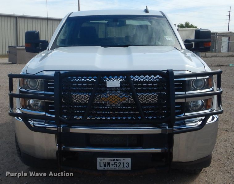 image for item HC9015 2015 Chevrolet Silverado 2500HD  Crew Cab pickup truck