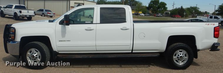 image for item HC9015 2015 Chevrolet Silverado 2500HD  Crew Cab pickup truck