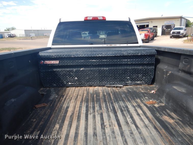 image for item HC9015 2015 Chevrolet Silverado 2500HD  Crew Cab pickup truck