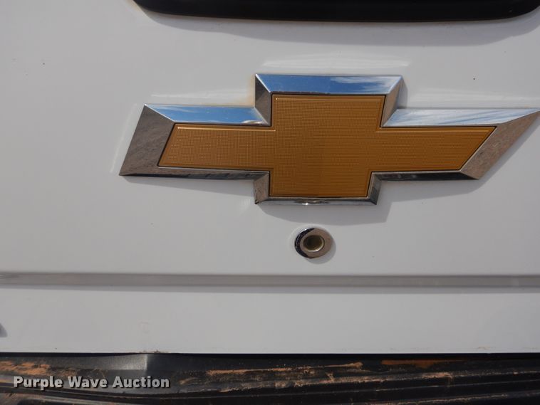 image for item HC9015 2015 Chevrolet Silverado 2500HD  Crew Cab pickup truck