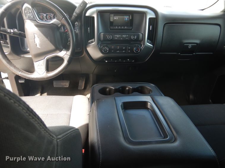 image for item HC9015 2015 Chevrolet Silverado 2500HD  Crew Cab pickup truck