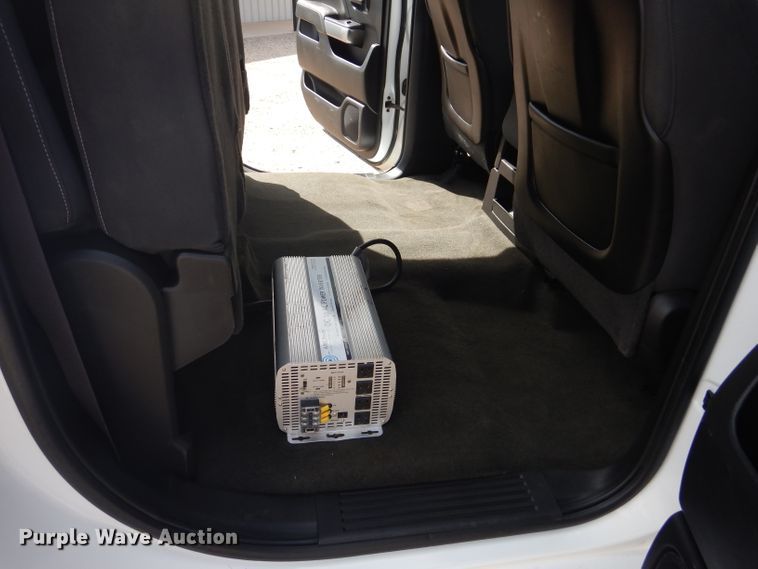 image for item HC9015 2015 Chevrolet Silverado 2500HD  Crew Cab pickup truck