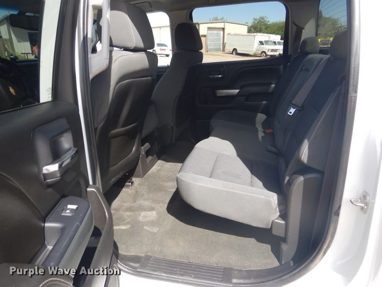 image for item HC9015 2015 Chevrolet Silverado 2500HD  Crew Cab pickup truck