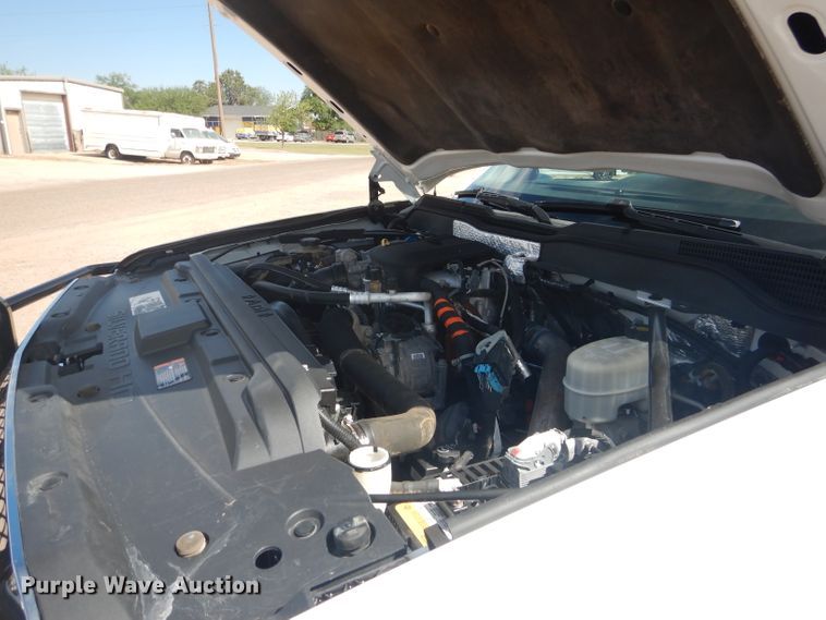 image for item HC9015 2015 Chevrolet Silverado 2500HD  Crew Cab pickup truck