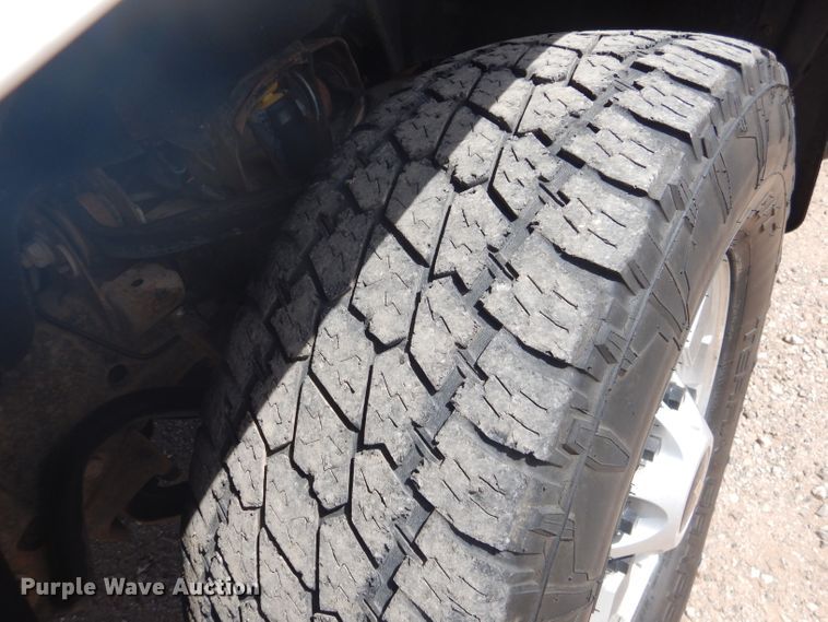 image for item HC9015 2015 Chevrolet Silverado 2500HD  Crew Cab pickup truck