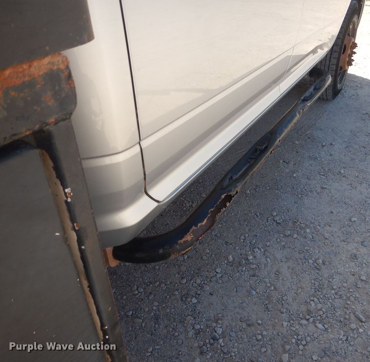 image for item HC9016 2010 Dodge Ram 3500  Crew Cab flatbed pickup truck