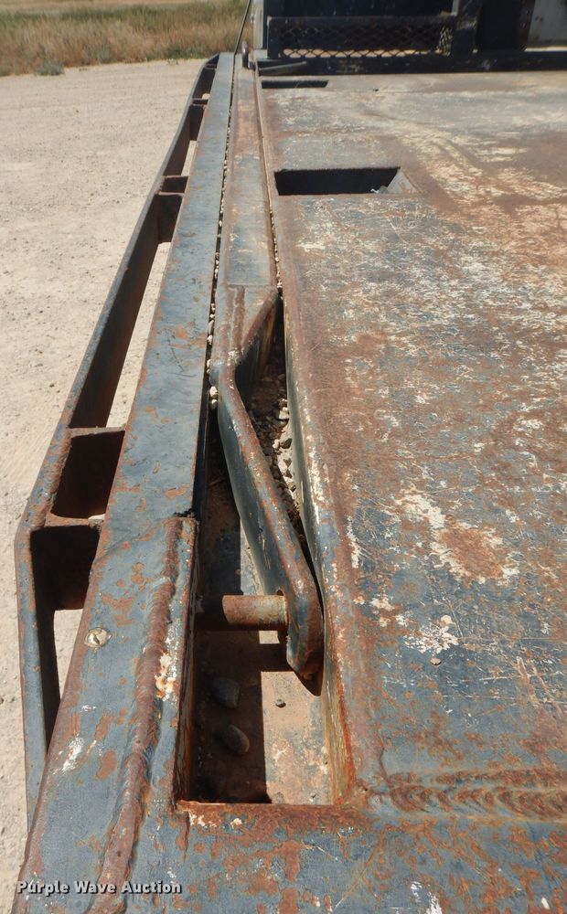 image for item HC9016 2010 Dodge Ram 3500  Crew Cab flatbed pickup truck