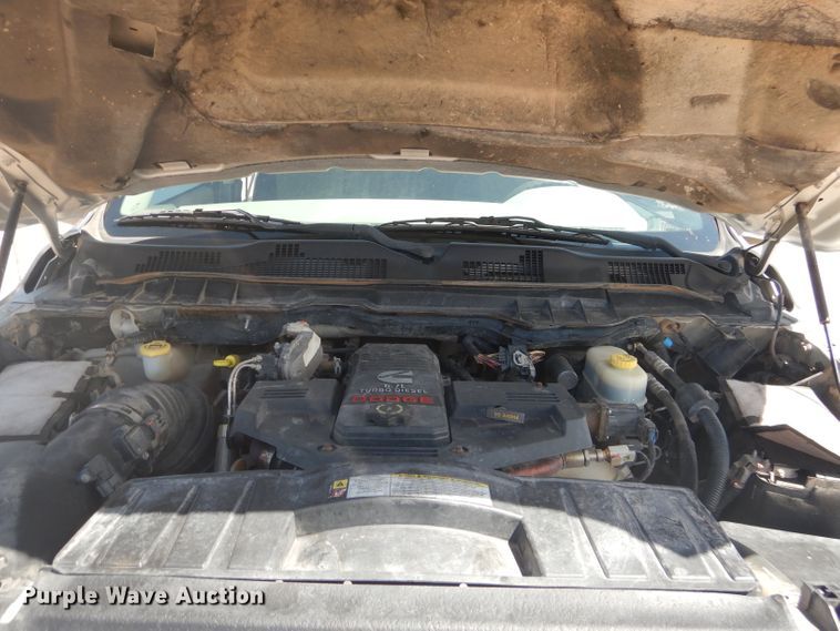 image for item HC9016 2010 Dodge Ram 3500  Crew Cab flatbed pickup truck