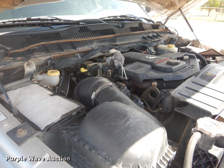 image for item HC9016 2010 Dodge Ram 3500  Crew Cab flatbed pickup truck