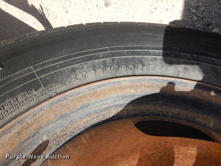 image for item HC9016 2010 Dodge Ram 3500  Crew Cab flatbed pickup truck