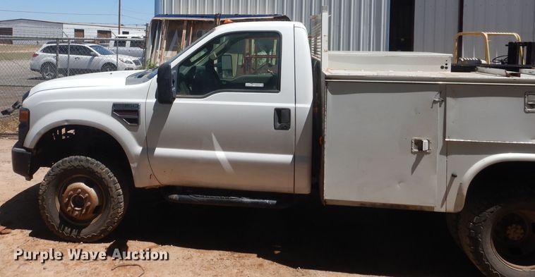 image for item HC9018 2008 Ford F350 Super Duty  utility bed pickup truck