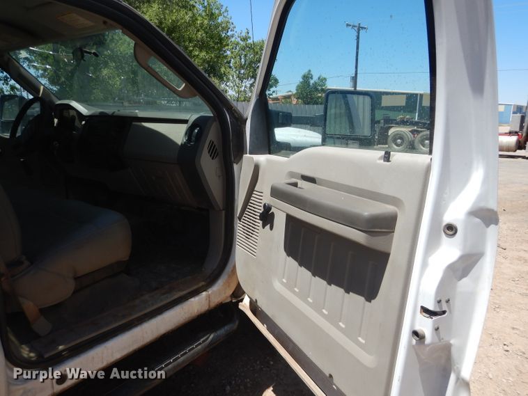 image for item HC9018 2008 Ford F350 Super Duty  utility bed pickup truck