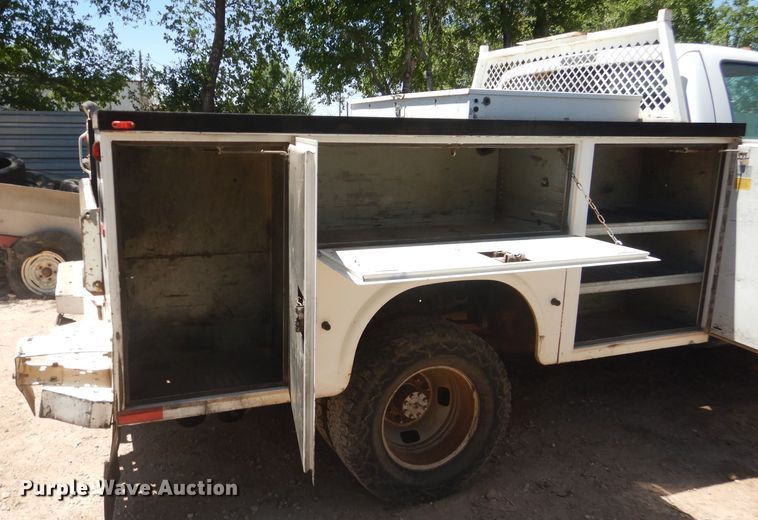 image for item HC9018 2008 Ford F350 Super Duty  utility bed pickup truck