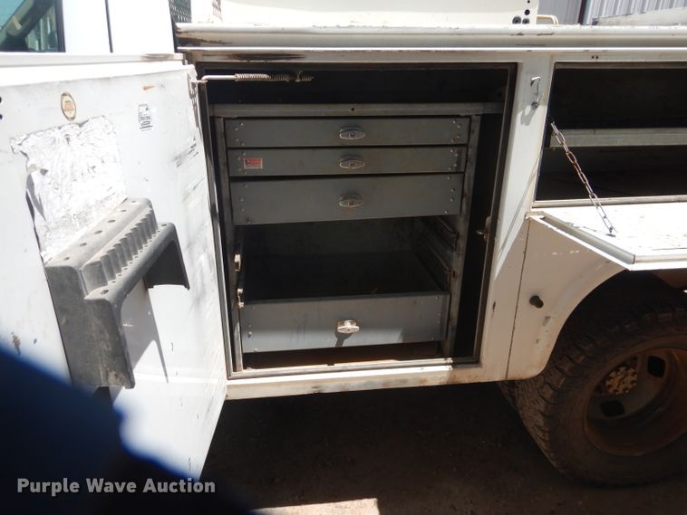 image for item HC9018 2008 Ford F350 Super Duty  utility bed pickup truck