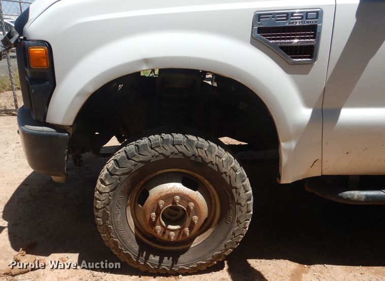 image for item HC9018 2008 Ford F350 Super Duty  utility bed pickup truck