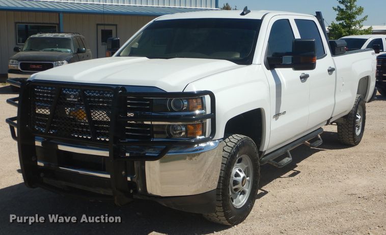 image for item HC9019 2017 Chevrolet Silverado 2500HD  Crew Cab pickup truck