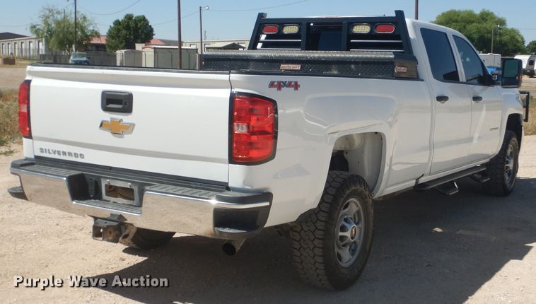 image for item HC9019 2017 Chevrolet Silverado 2500HD  Crew Cab pickup truck