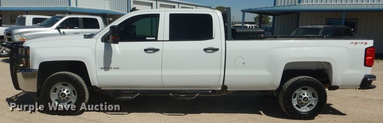 image for item HC9019 2017 Chevrolet Silverado 2500HD  Crew Cab pickup truck