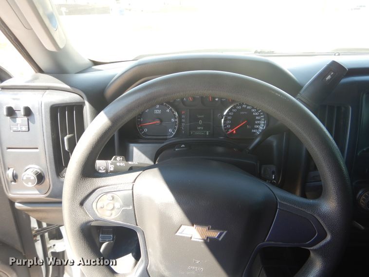 image for item HC9019 2017 Chevrolet Silverado 2500HD  Crew Cab pickup truck