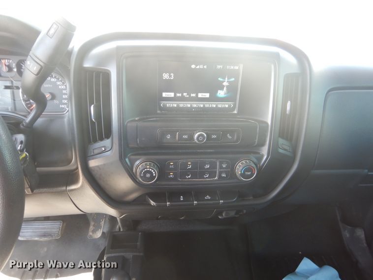 image for item HC9019 2017 Chevrolet Silverado 2500HD  Crew Cab pickup truck