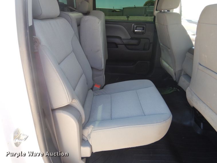 image for item HC9019 2017 Chevrolet Silverado 2500HD  Crew Cab pickup truck