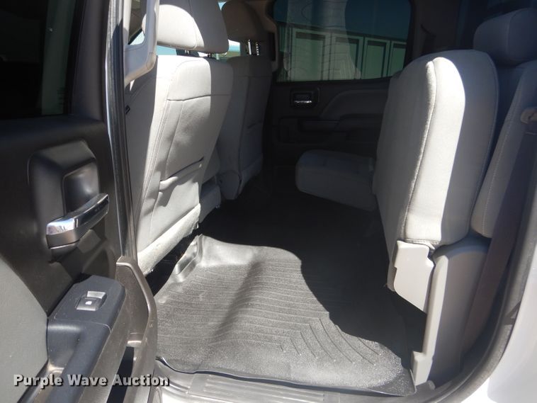 image for item HC9019 2017 Chevrolet Silverado 2500HD  Crew Cab pickup truck