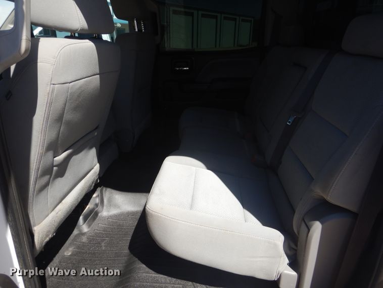 image for item HC9019 2017 Chevrolet Silverado 2500HD  Crew Cab pickup truck