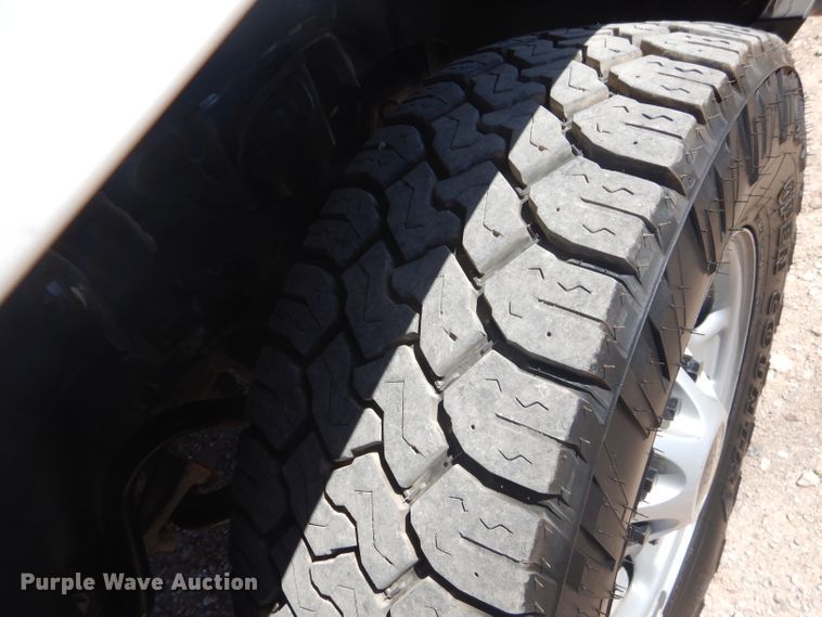 image for item HC9019 2017 Chevrolet Silverado 2500HD  Crew Cab pickup truck