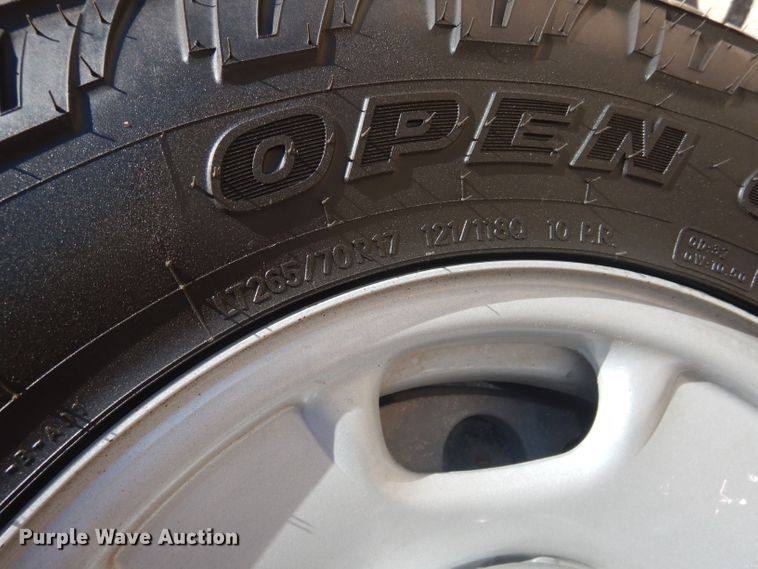 image for item HC9019 2017 Chevrolet Silverado 2500HD  Crew Cab pickup truck