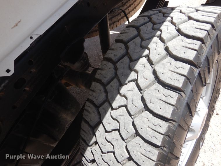 image for item HC9019 2017 Chevrolet Silverado 2500HD  Crew Cab pickup truck