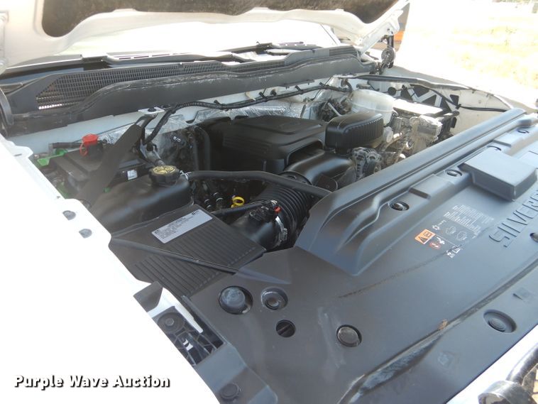 image for item HC9019 2017 Chevrolet Silverado 2500HD  Crew Cab pickup truck