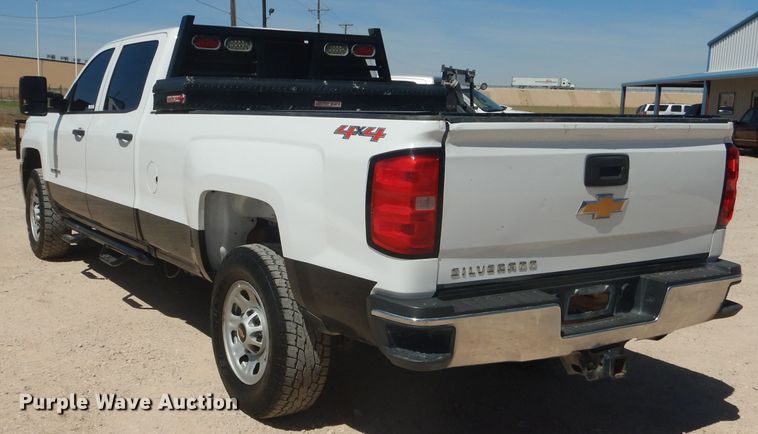 image for item HC9020 2017 Chevrolet Silverado 2500HD  Crew Cab pickup truck