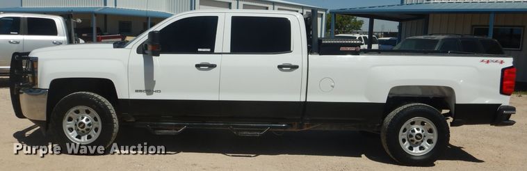 image for item HC9020 2017 Chevrolet Silverado 2500HD  Crew Cab pickup truck