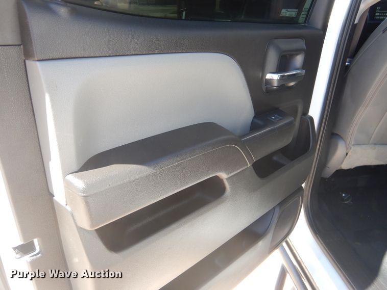 image for item HC9020 2017 Chevrolet Silverado 2500HD  Crew Cab pickup truck