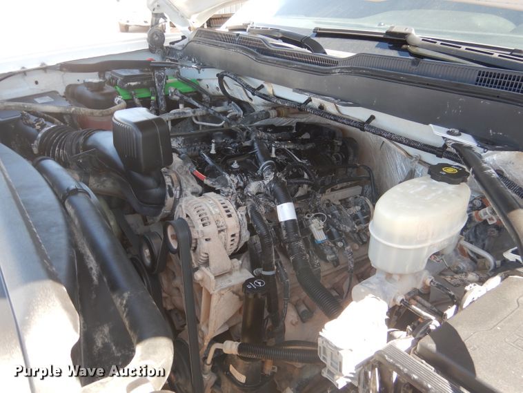 image for item HC9020 2017 Chevrolet Silverado 2500HD  Crew Cab pickup truck